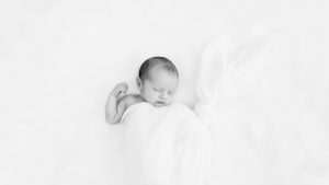 Roanoke VA Newborn Photographer | Whimsee Art Photography | www.whimseeart.com