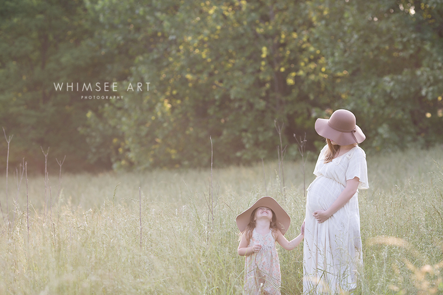 Expectant Mother | Roanoke VA Maternity Photographer | Whimsee Art Photography | www.whimseeart.com
